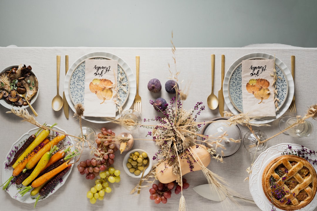 Photo Thanksgiving table